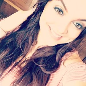 Meet your Posher, Melissa